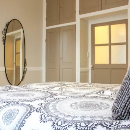 Appartement Passe Partout Lucenay-l'Eveque ภายนอก รูปภาพ