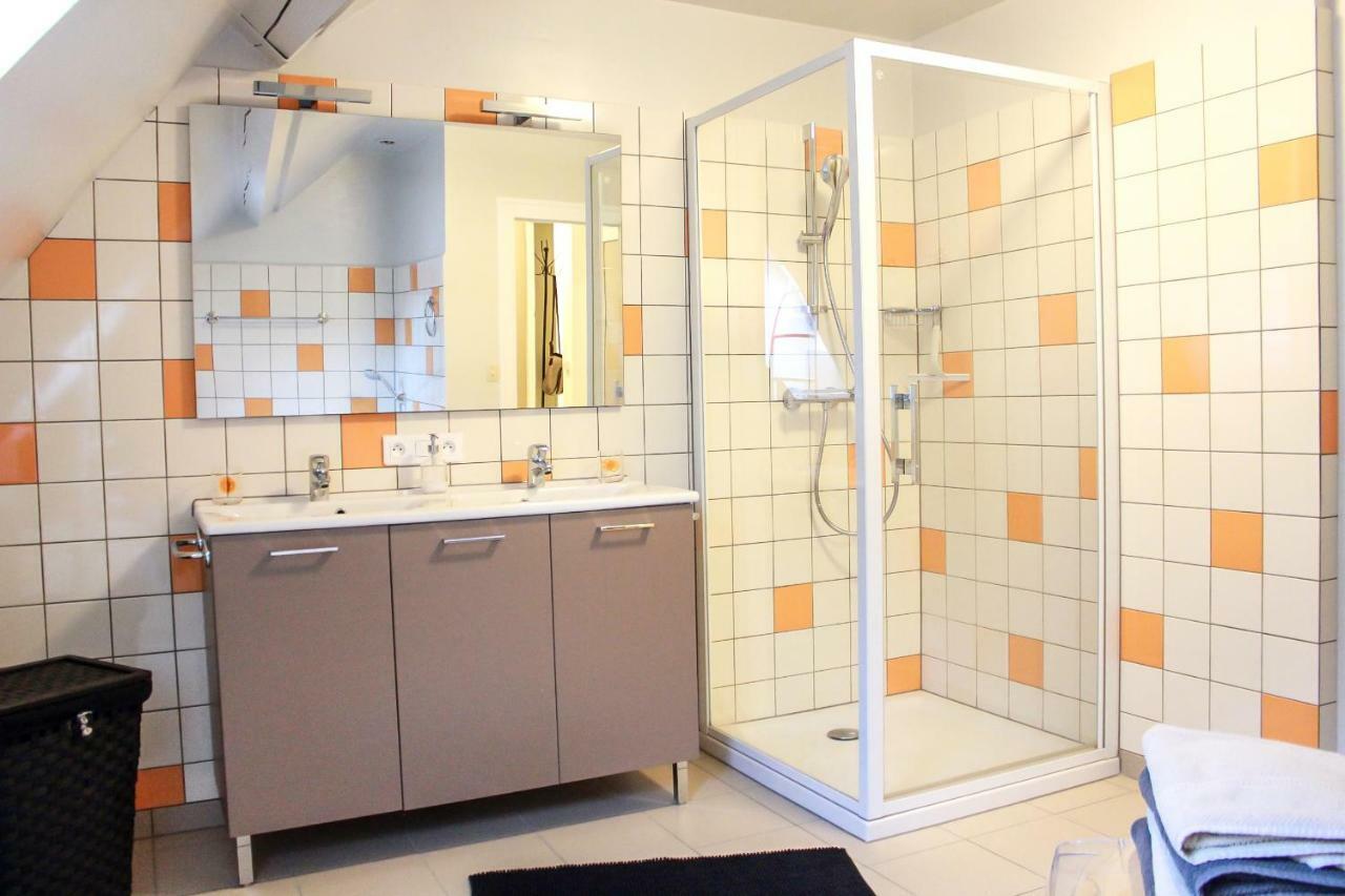 Appartement Passe Partout Lucenay-l'Eveque ภายนอก รูปภาพ