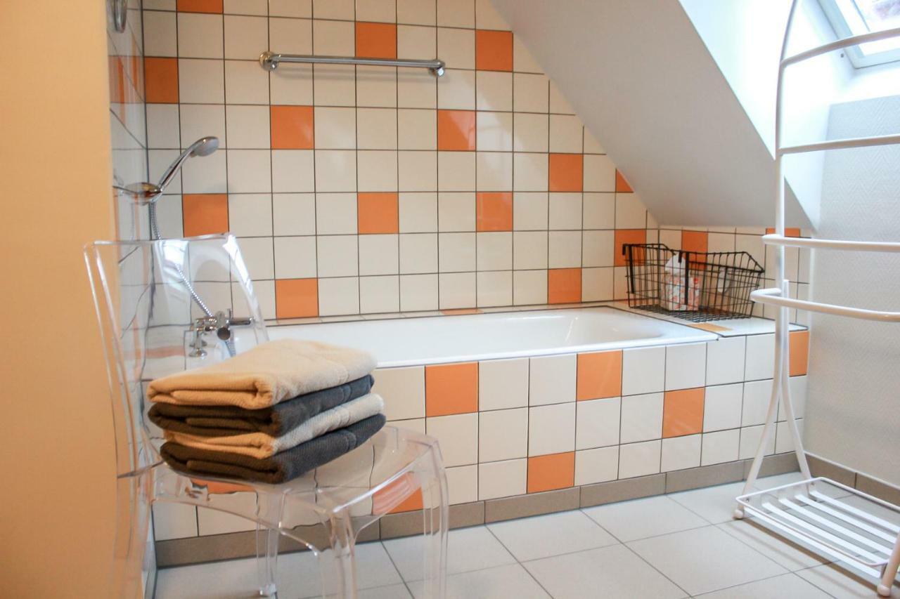 Appartement Passe Partout Lucenay-l'Eveque ภายนอก รูปภาพ